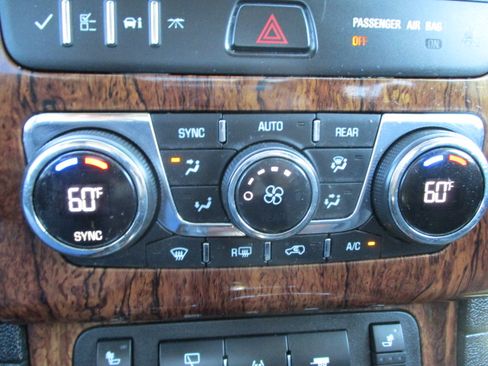 Used 2013 Chevrolet Traverse LT image 44