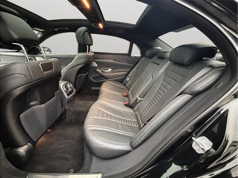 Used 2018 Mercedes-Benz S 560 S 560 Sedan 4D image 37