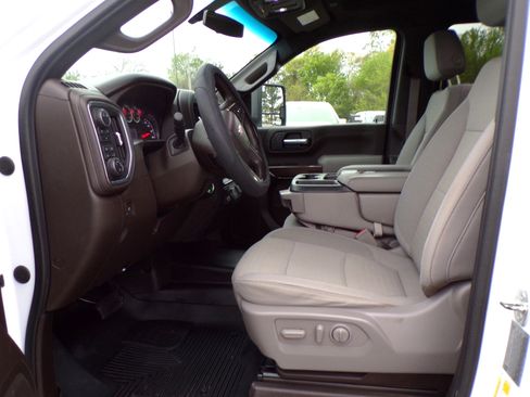 Used 2021 Chevrolet Silverado 2500 LT image 5