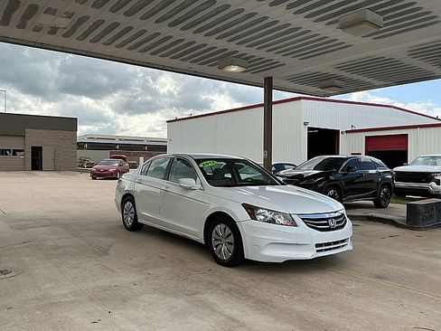Used 2012 Honda Accord LX image 3
