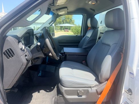 Used 2013 Ford F350 2WD Regular Cab Super Duty image 9