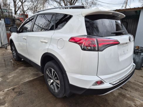 Used 2018 Toyota RAV4 XLE image 4