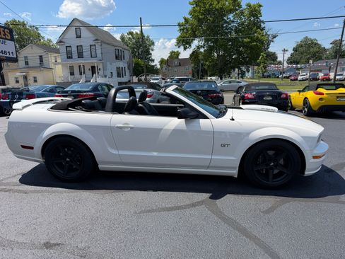 Used 2007 Ford Mustang GT Premium Convertible RWD image 18