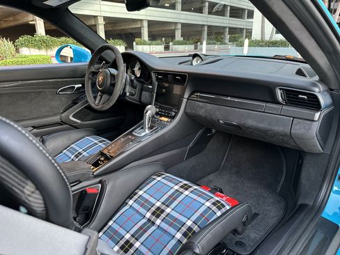 Used 2018 Porsche 911 GT3 image 30