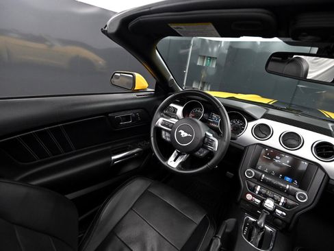 Used 2017 Ford Mustang GT Premium image 13