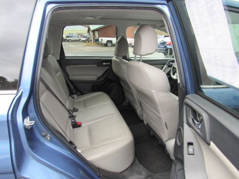 Used 2016 Subaru Forester 2.5i Limited image 18