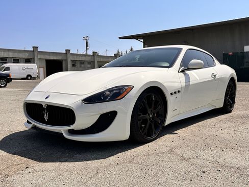Used 2016 Maserati GranTurismo Sport image 1