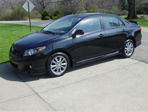 Used 2009 Toyota Corolla S image 1