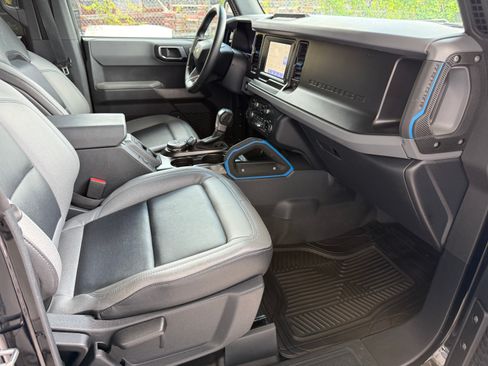 Used 2022 Ford Bronco 4-Door Black Diamond AWD/4WD image 2