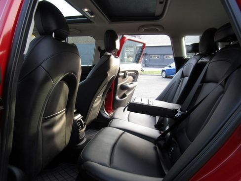 Used 2017 MINI Cooper Clubman S image 17