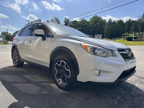 Used 2014 Subaru XV Crosstrek 2.0i Limited AWD/4WD image 5