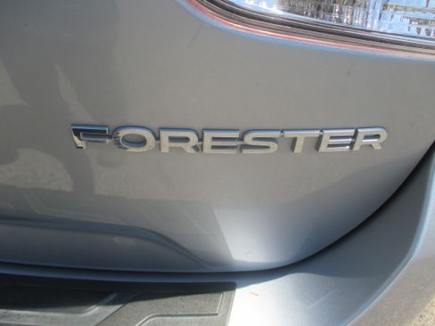 Used 2021 Subaru Forester Limited AWD/4WD image 16