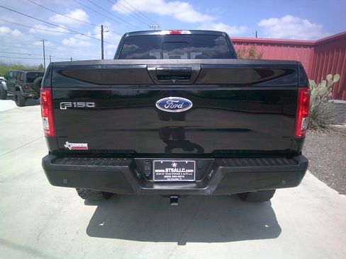 Used 2016 Ford F150 XLT image 25
