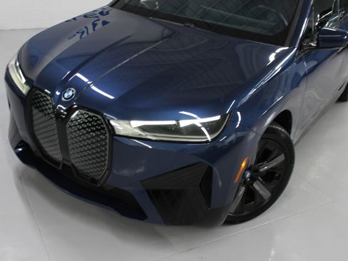 Used 2024 BMW iX xDrive50 AWD/4WD image 4