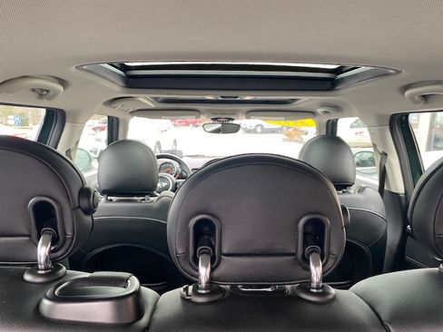 Used 2018 MINI Cooper Clubman Clubvan image 19