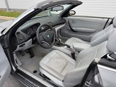 Used 2009 BMW 128i image 26