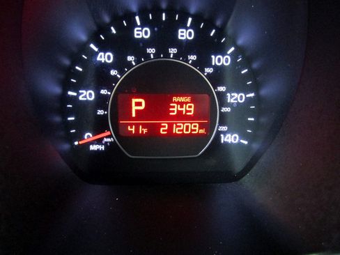 Used 2016 Kia Soul + image 17