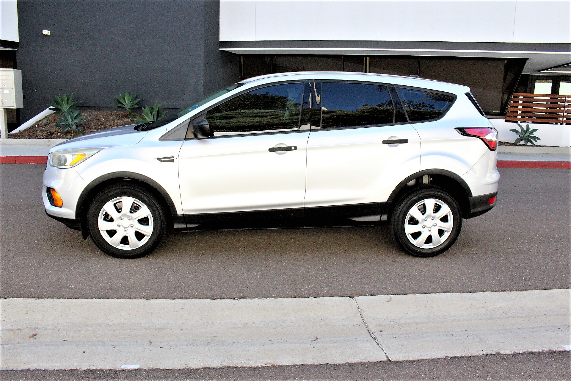 Used 2017 Ford Escape FWD S image 5