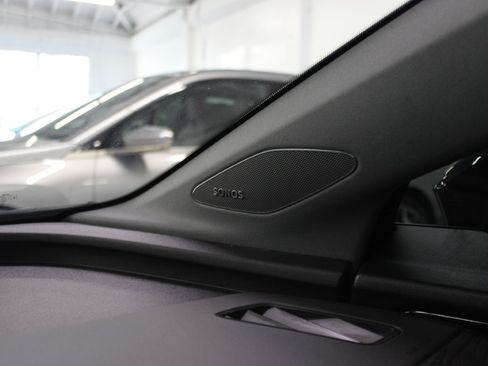 Used 2024 Audi Q4 e-tron quattro Prestige AWD/4WD image 31