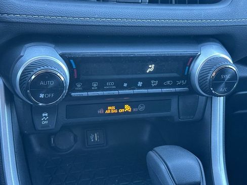 Used 2023 Toyota RAV4 LE image 23