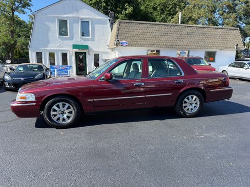 Used 2007 Mercury Grand Marquis LS w/ Premium Package RWD image 21