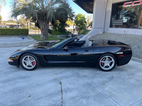 Used 2003 Chevrolet Corvette image 12