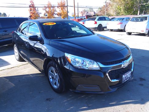 Used 2016 Chevrolet Malibu LT image 1