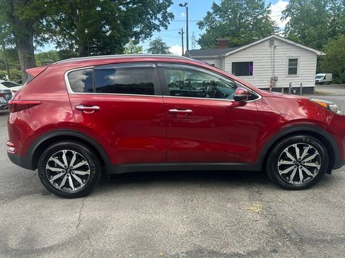 Used 2019 Kia Sportage FWD EX image 6