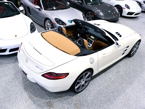 Used 2012 Mercedes-Benz SLS AMG image 12