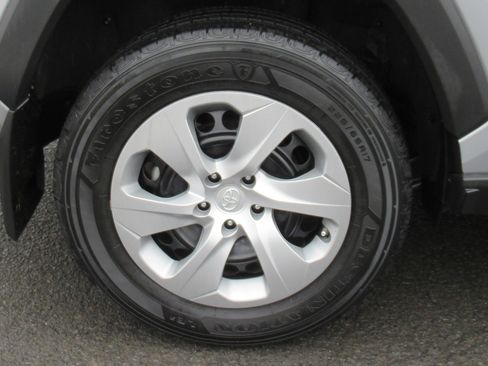 Used 2023 Toyota RAV4 LE image 23