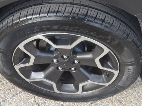 Used 2013 Subaru XV Crosstrek 2.0i Limited image 22