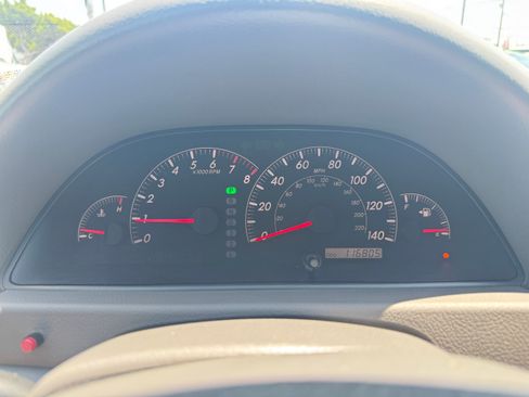Used 2005 Toyota Camry LE FWD image 26