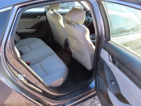 Used 2018 Honda Accord LX image 21