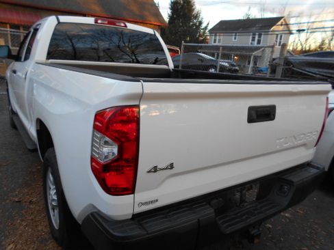 Used 2019 Toyota Tundra SR image 3