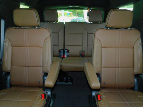 New 2026 Chevrolet Tahoe High Country image 24