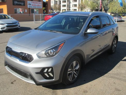 Used 2022 Kia Niro LXS image 17