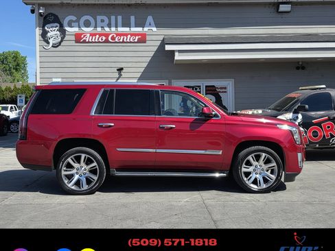 Used 2015 Cadillac Escalade 4WD Luxury image 8