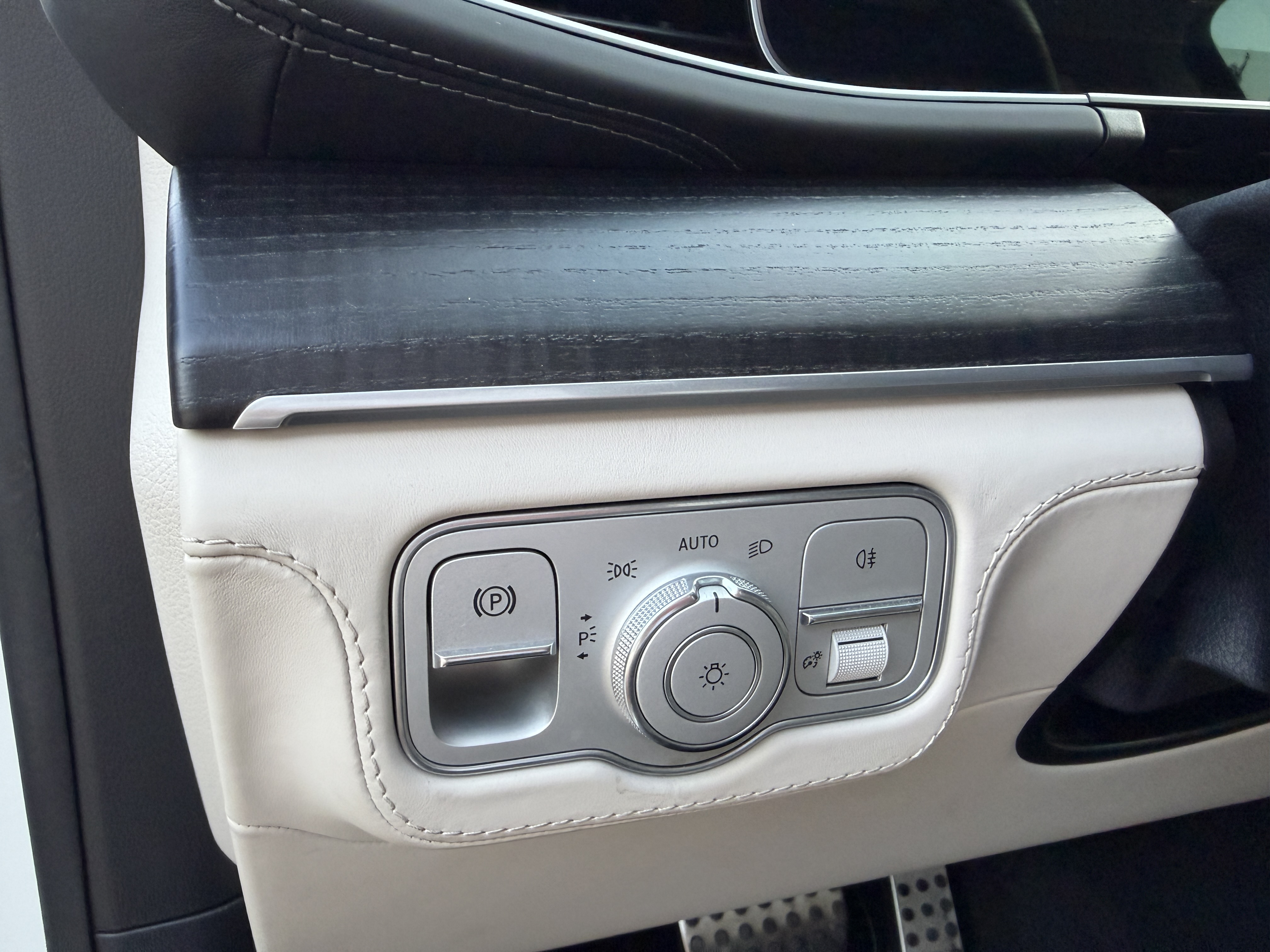 Used 2022 Mercedes-Benz GLE 63 AMG S 4MATIC image 29
