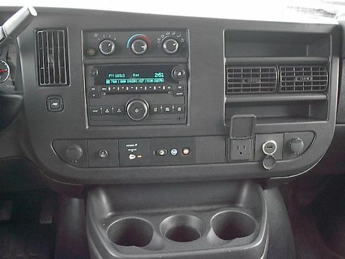 Used 2021 Chevrolet Express 2500 image 13