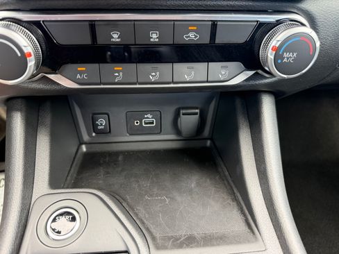 Used 2024 Nissan Sentra S FWD image 8
