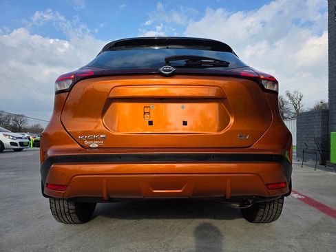 Used 2022 Nissan Kicks SV image 17
