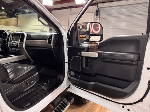 Used 2018 Ford F250 Lariat image 20