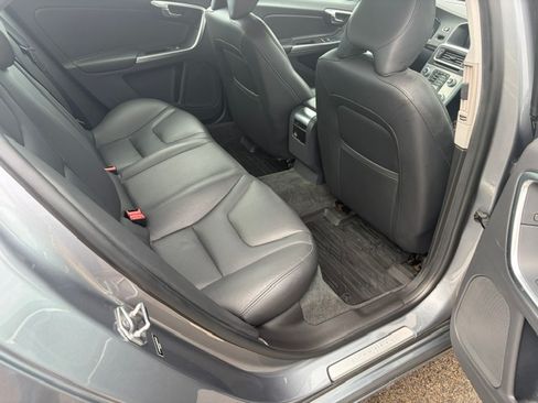 Used 2017 Volvo S60 T5 Inscription Premier AWD image 29