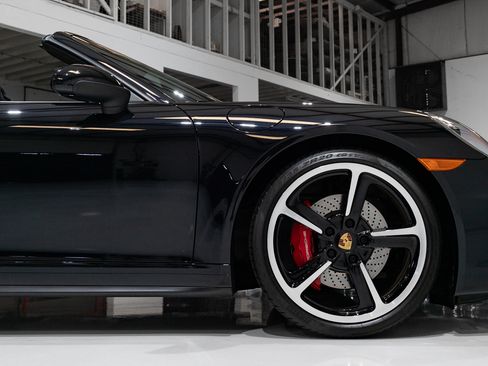 Used 2015 Porsche 911 Targa 4S image 18