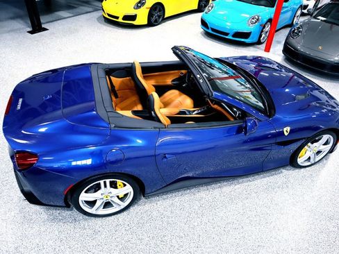 Used 2020 Ferrari Portofino image 6