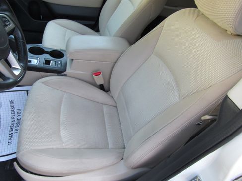 Used 2015 Subaru Outback 2.5i Premium AWD/4WD image 12