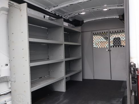 Used 2020 Ford Transit 250 image 30