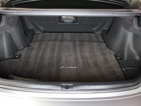 Used 2019 Lexus RC F image 9