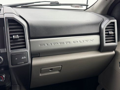 Used 2022 Ford F350 XLT image 34