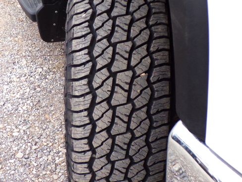 Used 2021 Chevrolet Silverado 2500 LT image 16